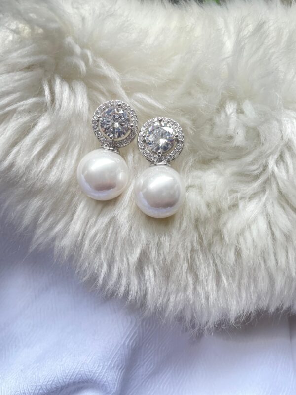 Noor Pearl Studs - Image 2
